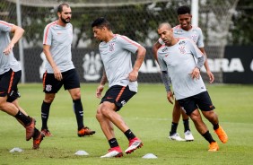 Jogadores mal desembarcaram no Brasil e já estão treinando