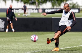 Emerson Sheik pode entrar no segundo tempo contra o Santos, no Pacaembu