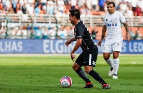 Jadson deu o passe que resultou no gol de Ren Jnior, contra o Santos