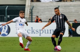 Maycon durante empate traumático contra o Santos