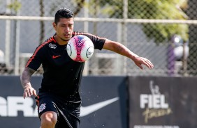 O volante Ralf pode fazer sua reestreia contra o Santos, pelo campeonato paulista