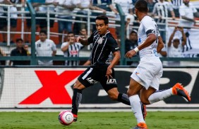 Rodriguinho no jogo contra o Santos; Partida teve apago e terminou em empate