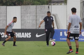 Carille domina a bola no treino de hoje; Professor t podendo!