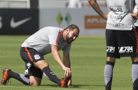 Danilo no treino da manh desta segunda.