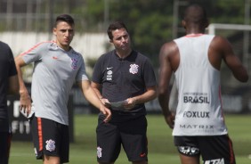 Mantuan e Osmar Loss no treino da manh desta segunda.