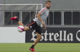 O zagueiro Henrique treina para enfrentar o Mirassol, pelo campeonato paulista