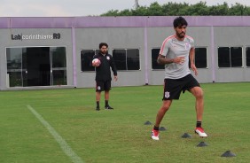 Vilson est afastado h bastante tempo por conta de leso; Zagueiro j treina com bola