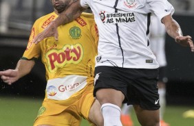 Emerson Sheik atuando contra o Mirassol, na Arena Corinthians