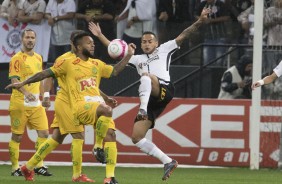 Maycon exerceu a funo de segundo volante contra o Mirassol, na Arena Corinthians