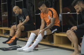 Sheik, Lucca e Clayson no vestirio da Arena Corinthians antes do jogo contra o Mirassol