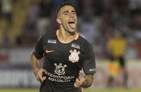 Gabriel comemorando seu gol na partida deste domingo contra o Botafogo-SP