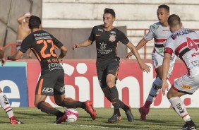 Mantuan em ação contra o Botafogo-SP