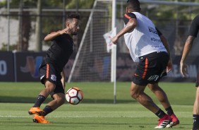 Clayson no treino da tarde nesta terça-feira