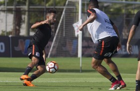 Clayson no treino da tarde nesta tera-feira