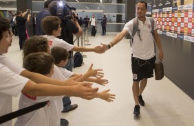 Rodriguinho na chegada para o duelo contra Deportivo Lara