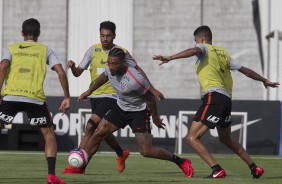 Jogadores treinaram para enfrentar o Bragantino