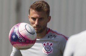 O zagueiro Henrique fez o penltimo treino antes do jogo contra o Bragantino