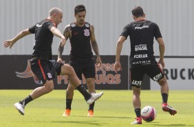 Jogadores treinam para enfrentar o Bragantino, pelo primeiro jogo das quartas do Paulistão