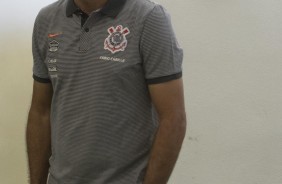 Carille momentos antes da partida contra o Bragantino