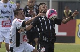 Clayson durante derrota diante o Bragantino, pelo Paulisto, no Pacaembu