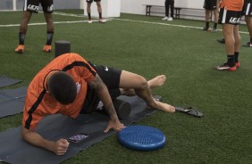 Jogadores do Corinthians em aquecimento antes de enfrentar o Bragantino