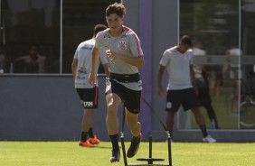 Mateus Vital fez boa dupla com Pedrinho durante a partida contra o Bragantino