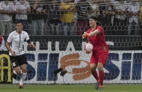 Balbuena e Cssio durante jogo contra o Bragantino, pelas quartas de final do Paulisto