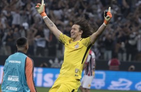 Cssio salvador! O goleiro pegou duas cobranas contra o So Paulo e mandou o Timo para a final