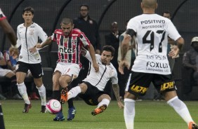 Fagner jogou na raça contra o São Paulo, no último jogo da semifinal do Paulistão 2018