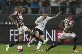 Rodriguinho jogou no sacrifício e foi fundamental para a classificação corinthiana
