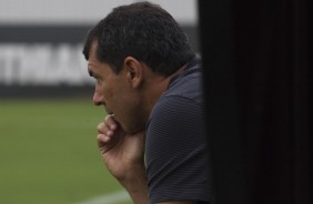 Treinador Fbio Carille j pensa no jogo contra o Palmeiras, no sbado e treina o time para o duelo