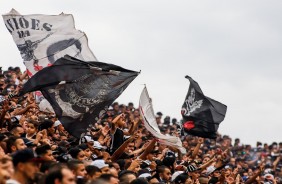 A torcida fez sua parte e no ficou calada um minuto sequer durante duelo contra o Palmeiras