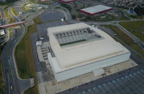 Arena Corinthians vista do alto;  esquerda, Radial Leste e Terminal Metr Itaquera