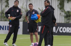 Cuca, Lossa e Carille no treino de hoje no CT Joaquim Grava