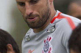 Henrique treina e vai atuar contra o Palmeiras pelo último jogo da final do Paulistão