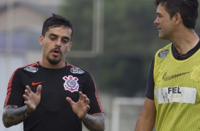 Fagner durante o treino desta quinta-feira no CT Joaquim Grava