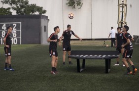 Jogadores do Corinthians no treino da tarde desta tera-feira