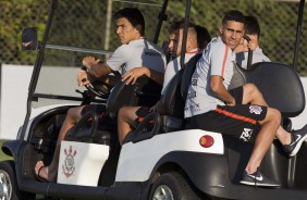 Balbuena, Gabriel, Maycon e commpanhia chegam ao campo para o treino de quinta-feira