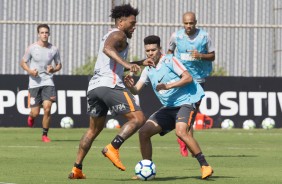 Kazim e Marquinhos Gabriel treinam no CT nesta sexta-feira