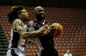 Na noite desta quinta-feira, o Corinthians voltou à disputa da Liga Ouro no Ginásio Wlamir Marques