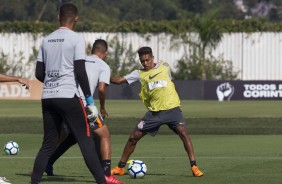 Pedrinho durante atividade no CT realizada nesta manhã