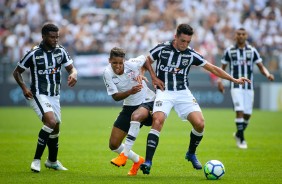 Pedrinho foi titular contra o Cear, na Arena Corinthians