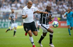 Roger fez sua estreia com a camisa do Corinthians durante o jogo contra o Cear