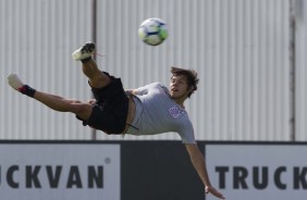 Olha o Romero acertando um lindo voleio no treino de hoje no CT Joaquim Grava