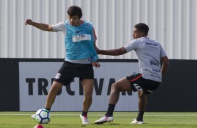 Romero e Léo Príncipe durante atividade desta manhã no CT