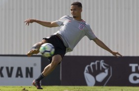 Thiaguinho durante o treino de reapresentação do elenco nesta segunda-feira