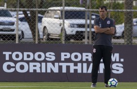 Fábio Carille não deu indícios de qual será o time que encara o Vitória, na quinta-feira