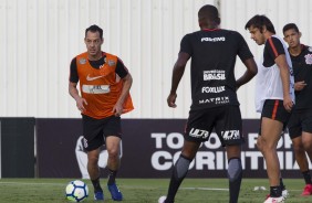 Rodriguinho, poupado contra o Ceará, treinou normalmente no CT
