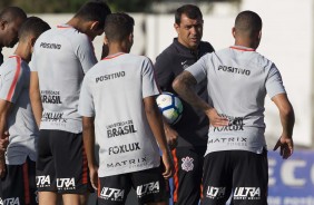 Carille e elenco durante ultima atividade antes do jogo contra o Vitria, pela Copa do Brasil