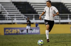 Carlos Augusto durante jogo contra o Botafogo, pela Copa do Brasil sub-20